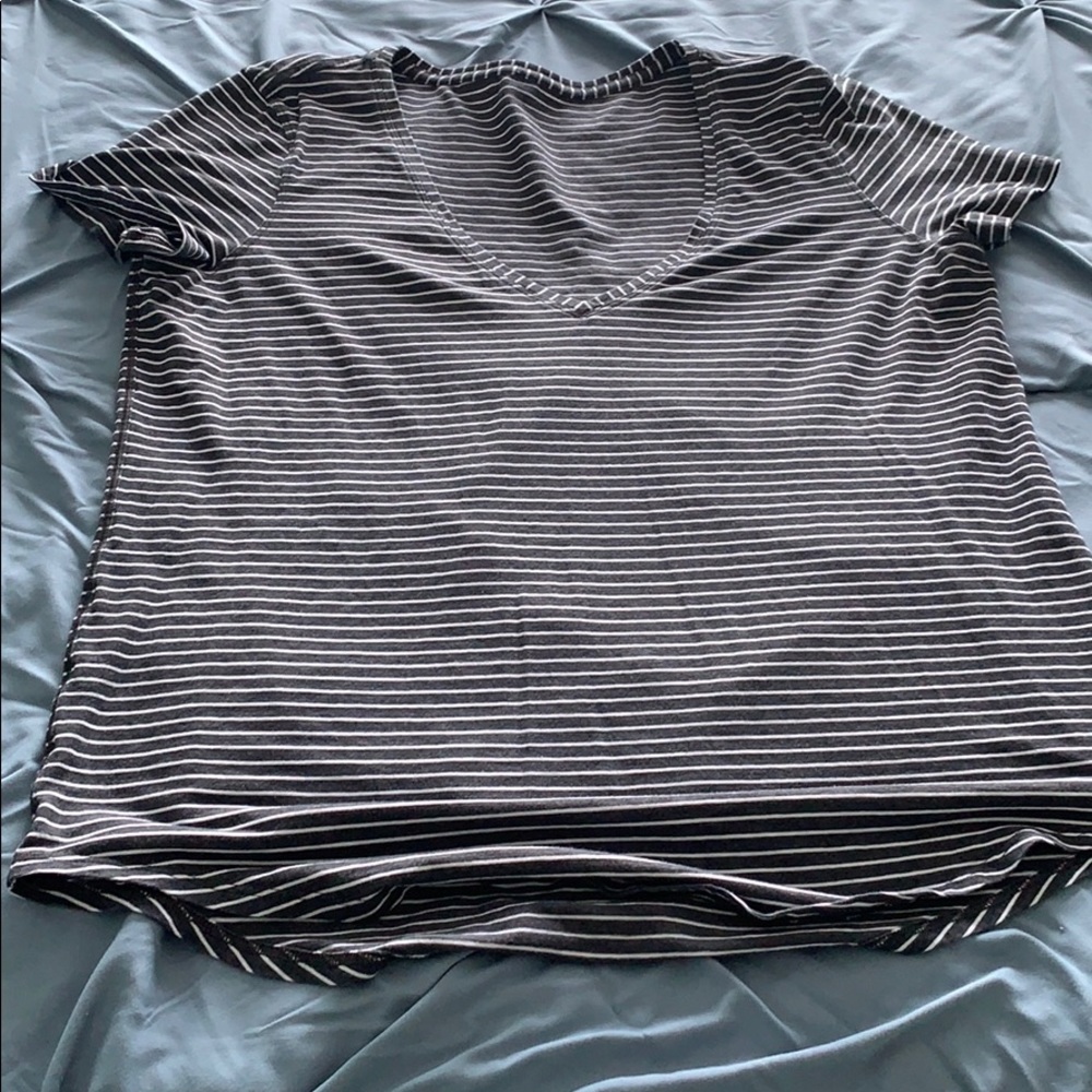 Lululemon t-shirt